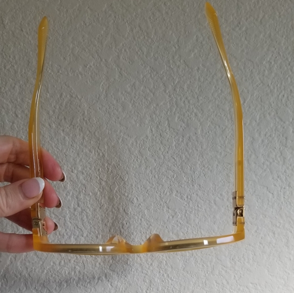 Clear yellow and gold cateye sunglasses - Picture 7 of 10
